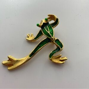 Frog Brooch Pin Green Enamel and Gold Tone Reptile with Moving legs Very pretty!